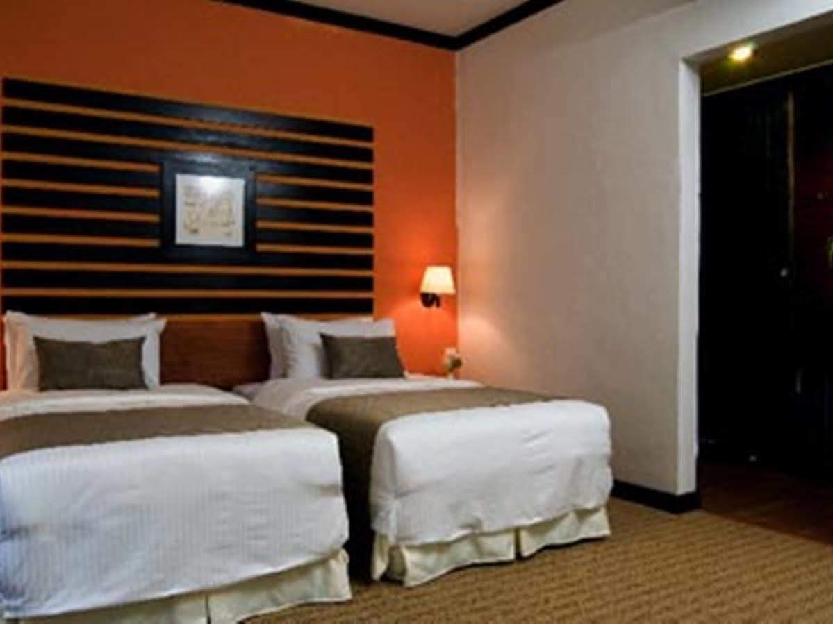 Hotel Felda Residence Hot Springs Sungkai Ngoại thất bức ảnh